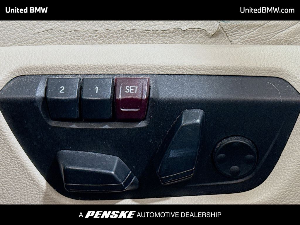 Thumbnail: 2015 BMW 3 Series - 4