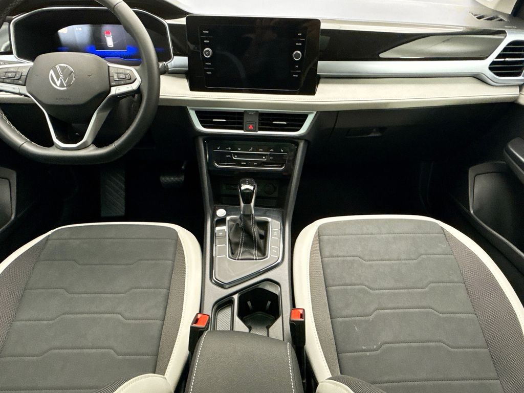 Thumbnail: 2025 Volkswagen Taos - 13