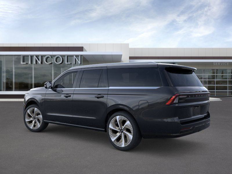 Thumbnail: 2026 Lincoln Navigator L - 4