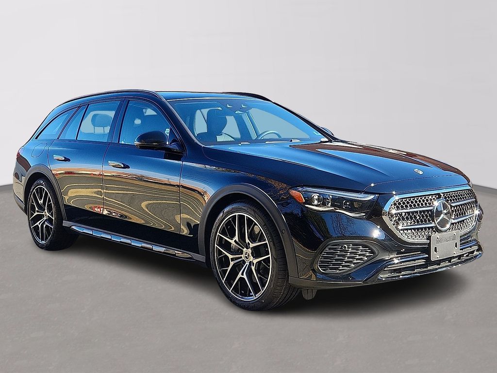 Thumbnail: 2025 Mercedes-Benz E-Class - 3