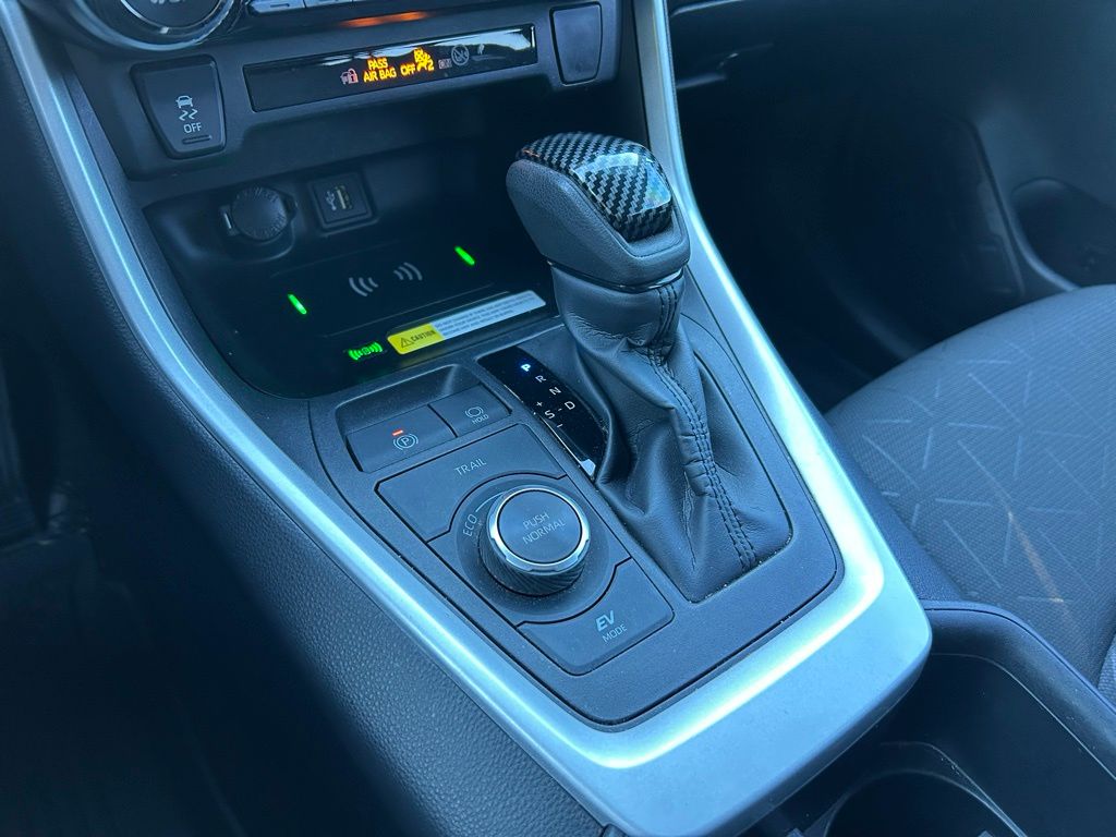 Thumbnail: 2024 Toyota RAV4 - 26