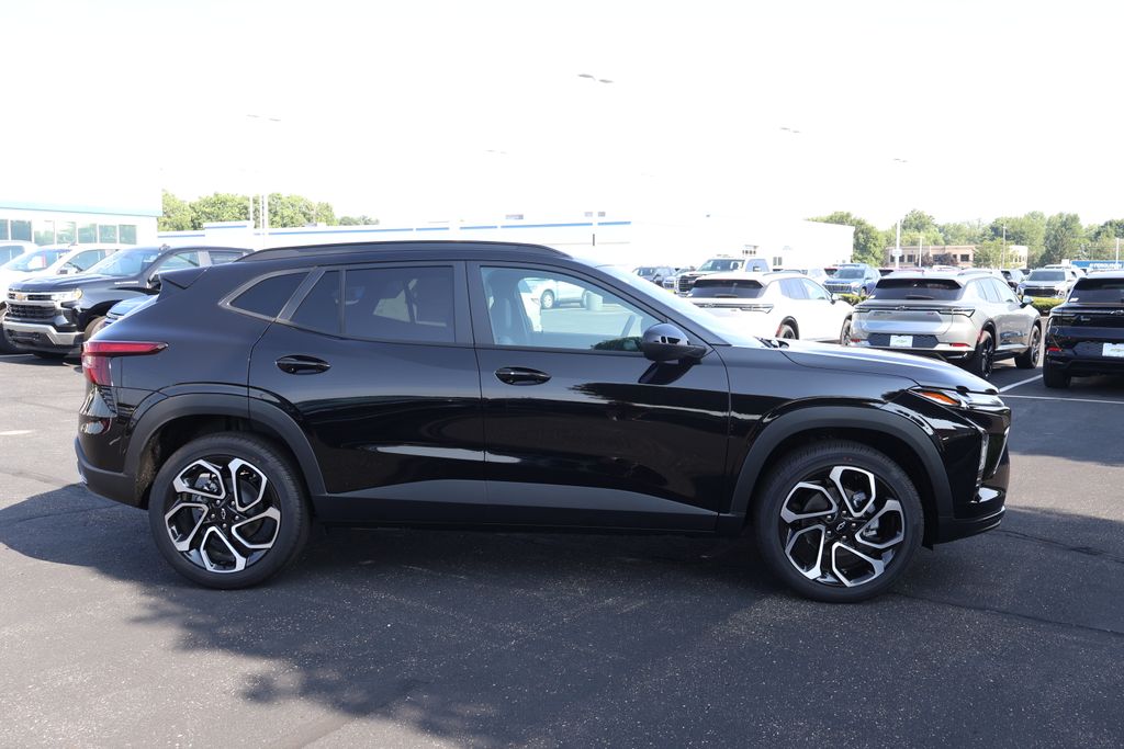 Thumbnail: 2025 Chevrolet Trax - 9