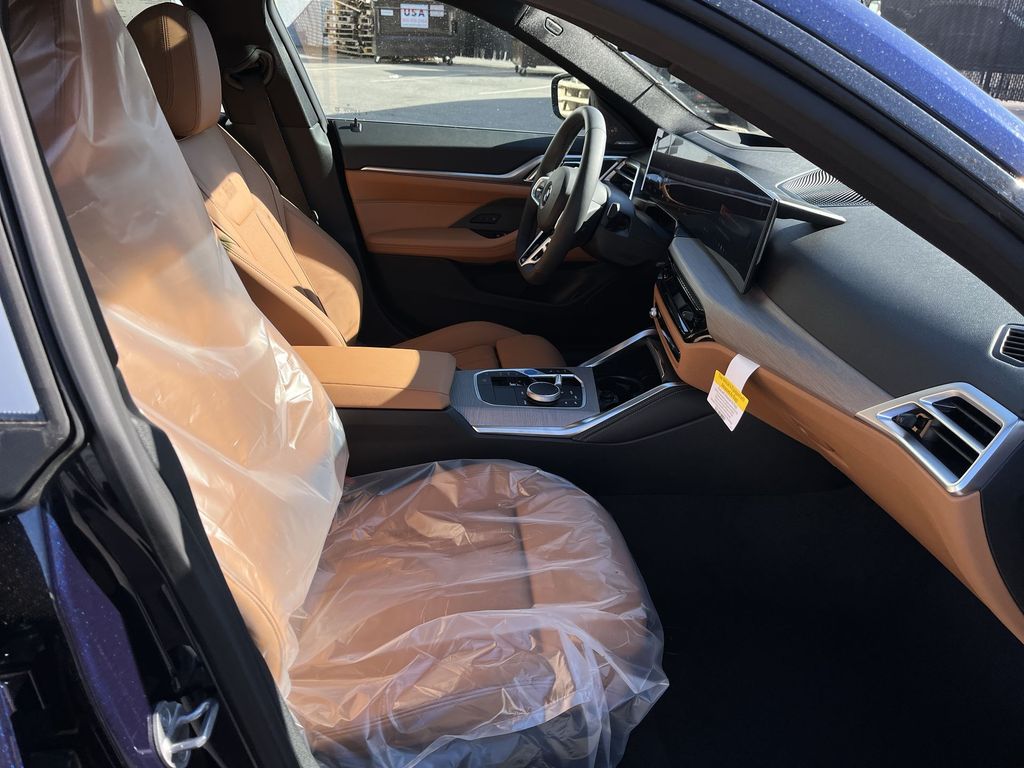 Thumbnail: 2026 BMW i4 - 25