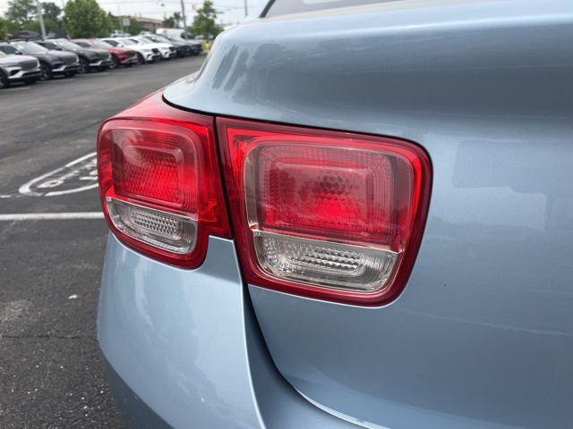 Thumbnail: 2013 Chevrolet Malibu - 13