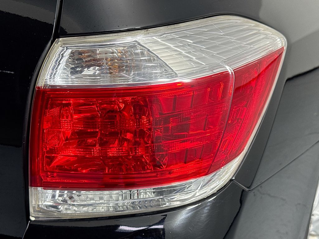 Used Car 2013 Toyota Highlander  Se For Sale Under $15,000 In Austin, Texas