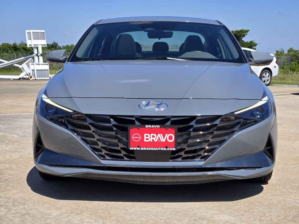 2022 Hyundai Elantra SEL - 1