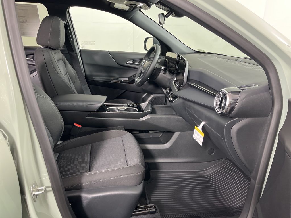 Thumbnail: 2026 Chevrolet Equinox - 8