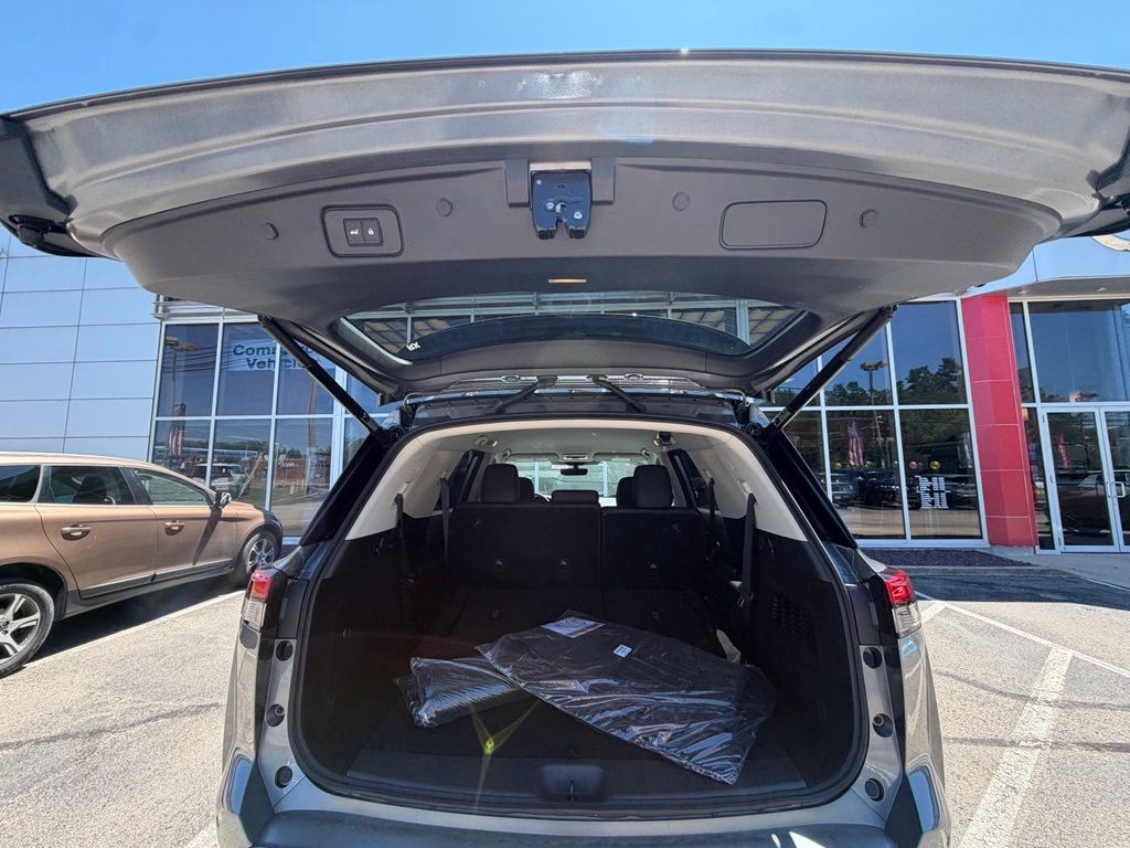 2026 Nissan Pathfinder SL Gray at South Hills Kia