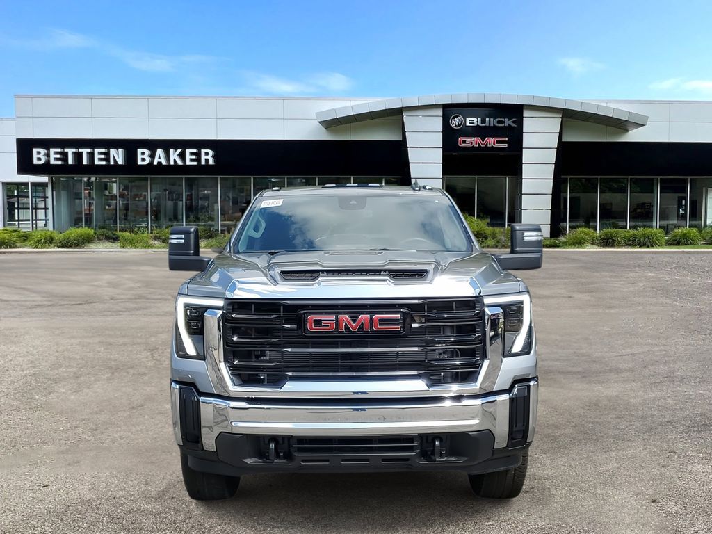 2024 GMC Sierra 2500HD Pro 2