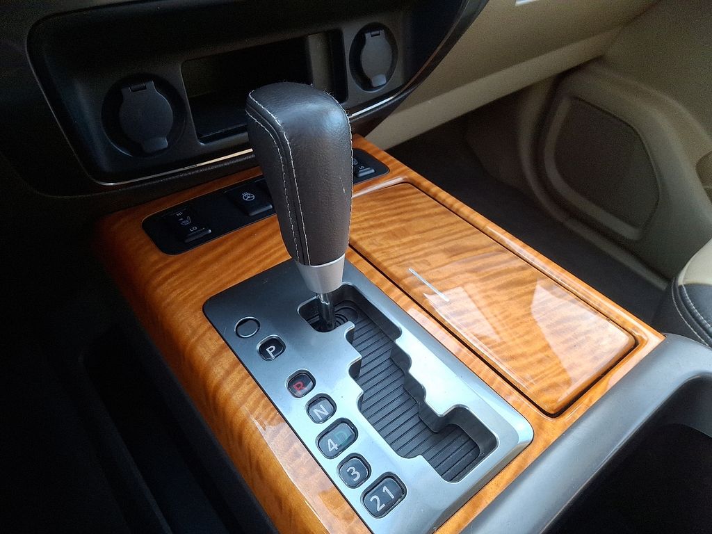 Thumbnail: 2015 Nissan Armada - 19