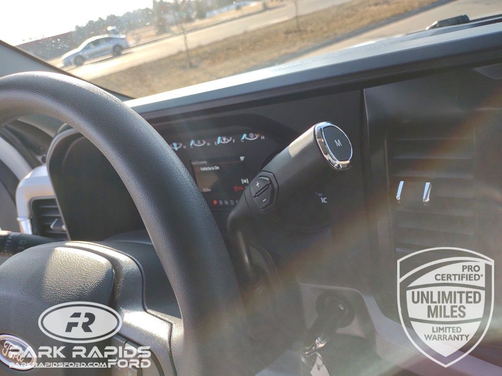 2025 Ford F-250SD XLT photo