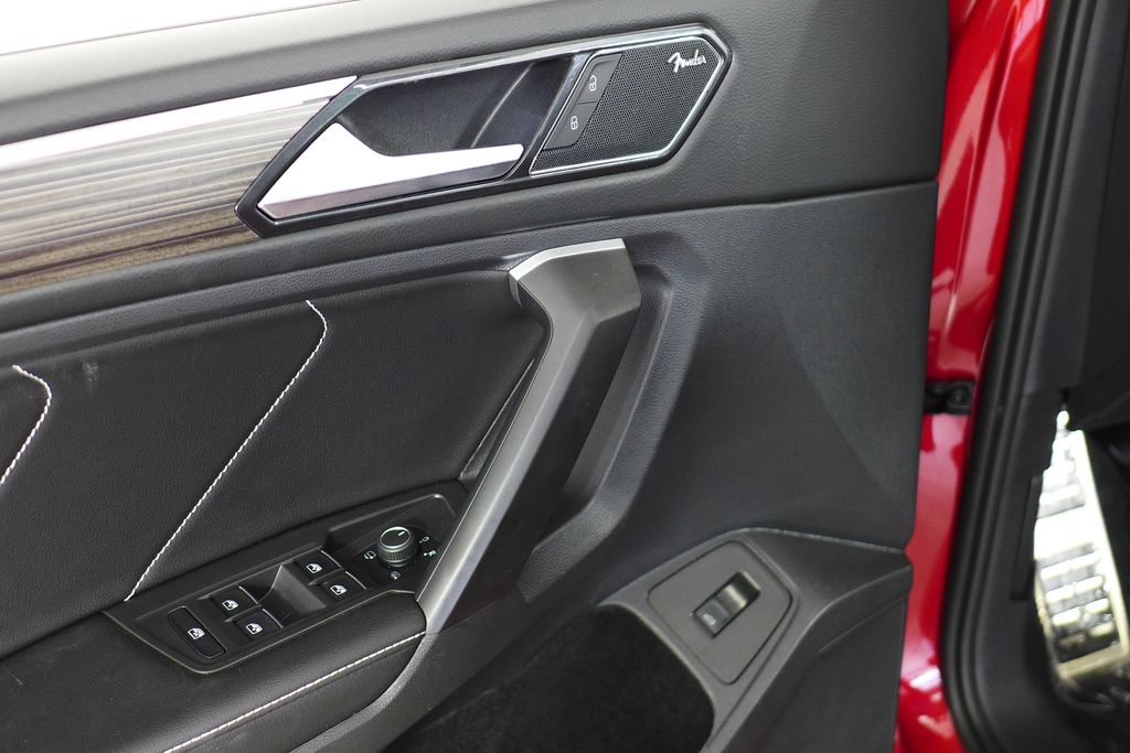 Thumbnail: 2024 Volkswagen Tiguan - 12