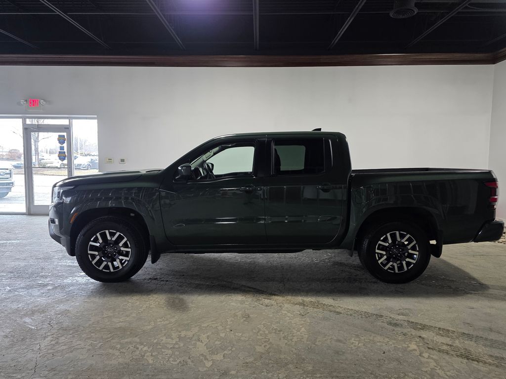 View vehicle photo 7