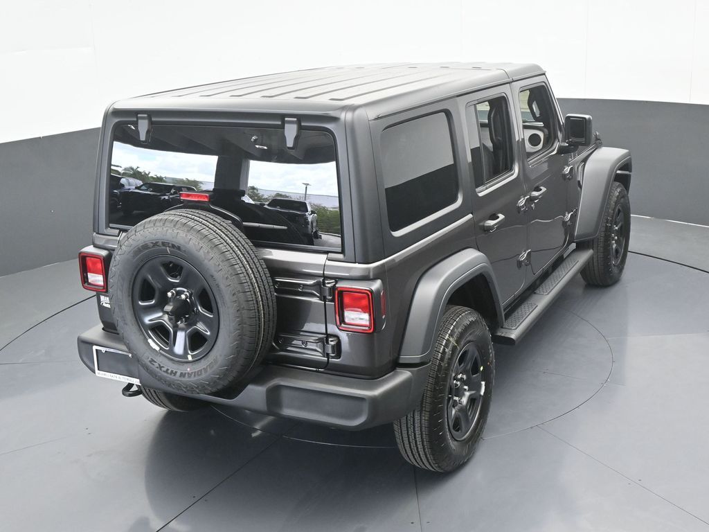 New 2026 Granite Crystal Metallic Clearcoat Jeep Sport image 43