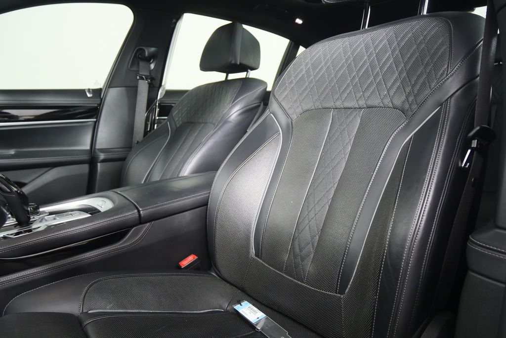 2018 BMW 7 Series 740i xDrive 10