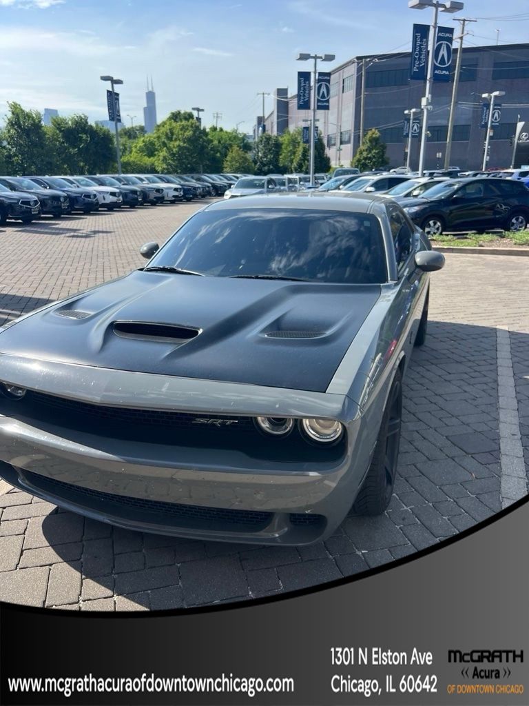 Destroyer Gray Clearcoat 2017 Dodge Challenger Coupe Rear-Wheel Drive 8-Speed Automatic