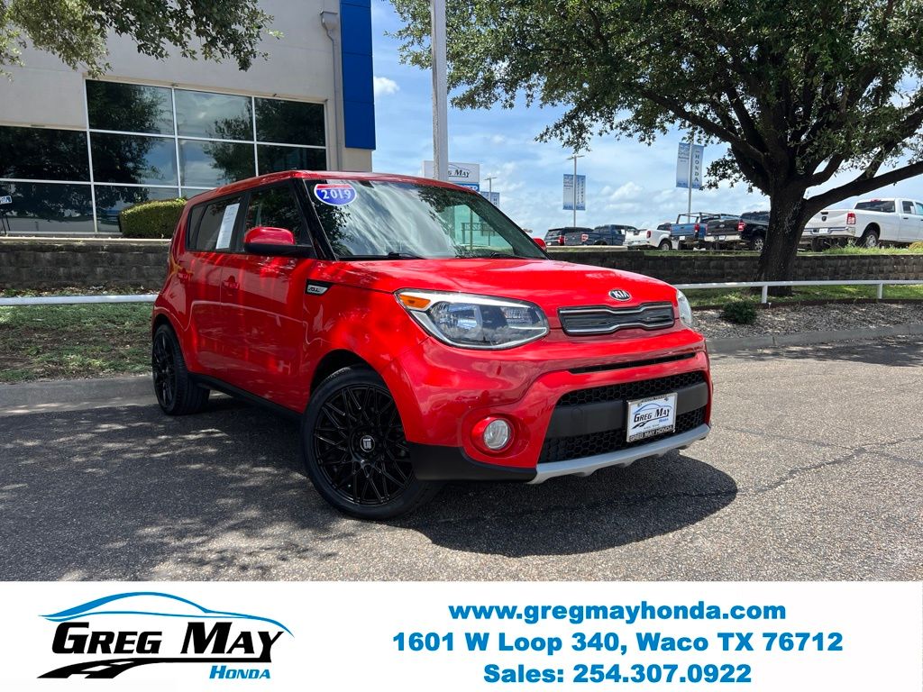 Inferno Red 2019 Kia Soul Wagon Front-Wheel Drive 6-Speed Automatic