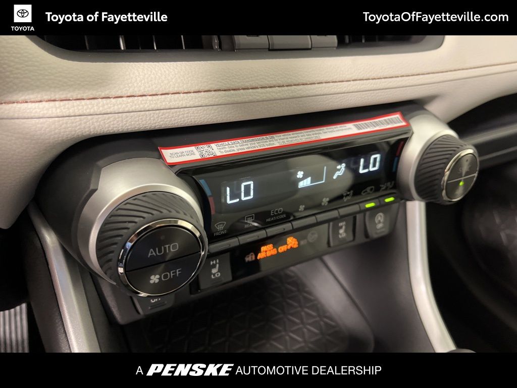 Thumbnail: 2025 Toyota RAV4 - 32