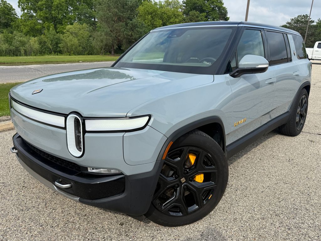 2024 Rivian R1S Adventure Quad-Motor Large Pack's photo