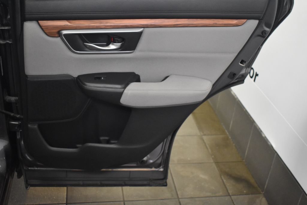 2017 Honda CR-V EX 29