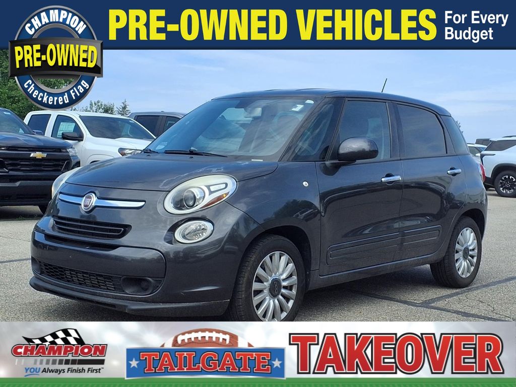 Gray Metallic 2014 FIAT 500L Hatchback Front-Wheel Drive 6-Speed Automatic