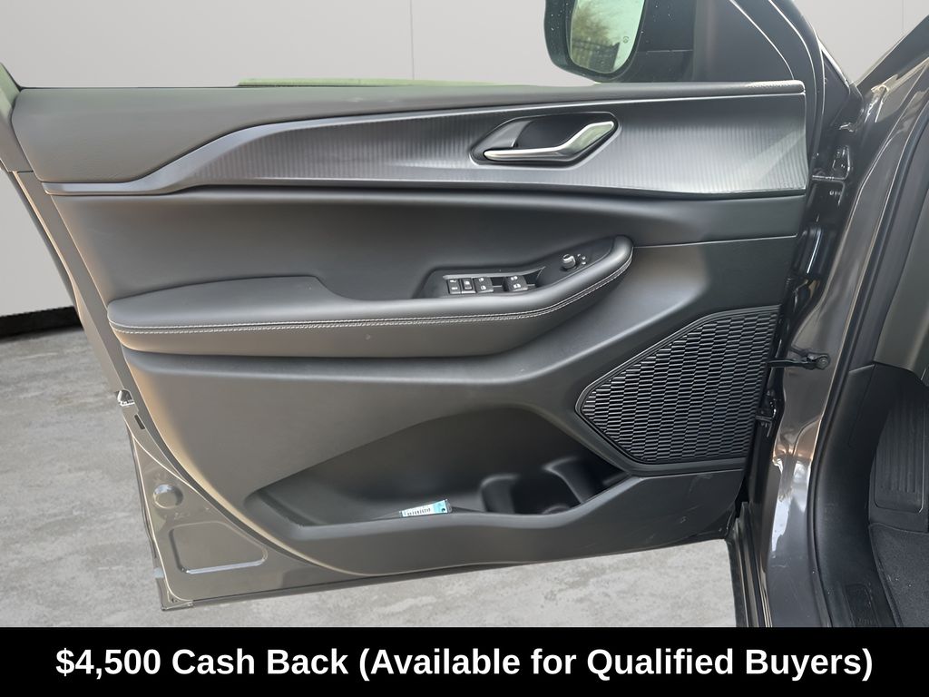 New Car 2025 Jeep Grand Cherokee L  For Sale Under $40,000 In Austin, Texas