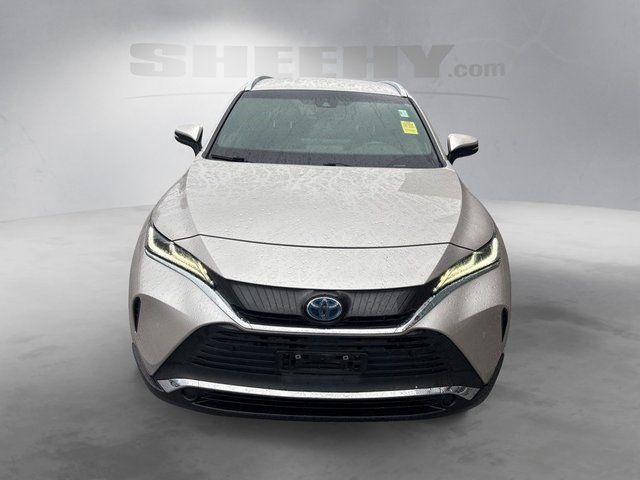 Used 2021 Silver Toyota XLE image 16