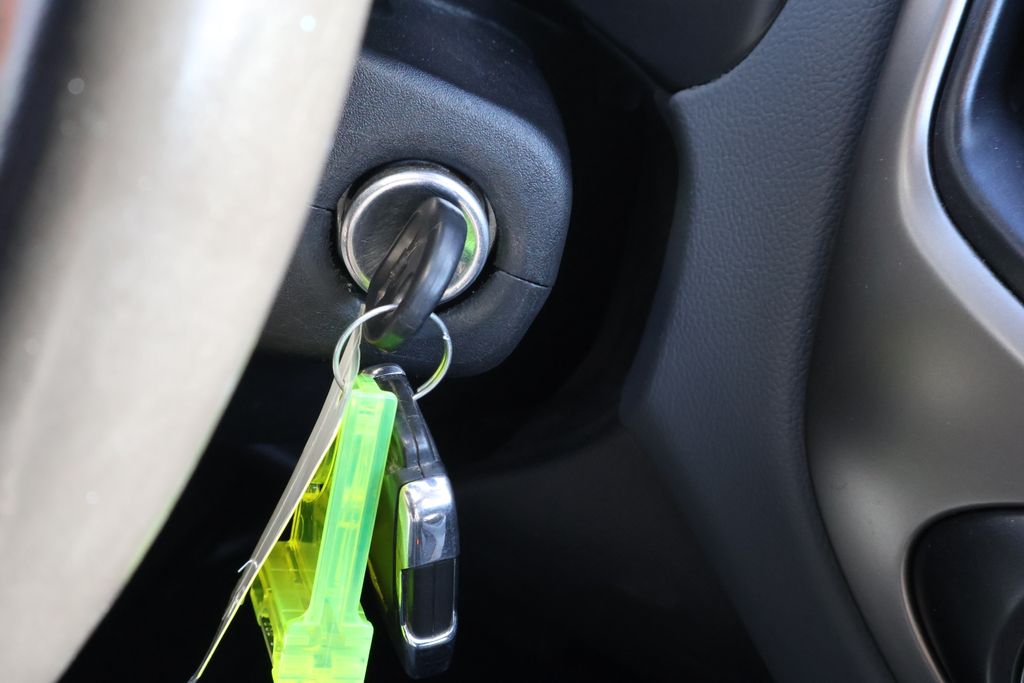 Thumbnail: 2021 Chevrolet Colorado - 28