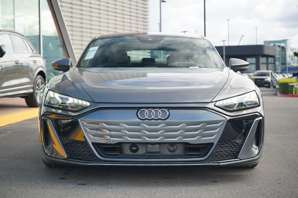 2025 Audi e-tron GT Premium Plus 9