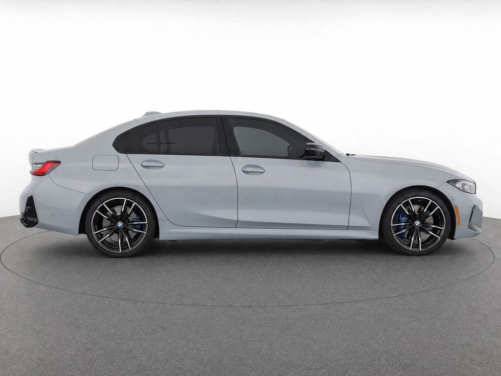 Thumbnail: 2024 BMW 3 Series - 2