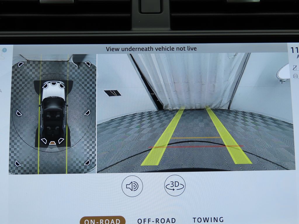 Thumbnail: 2025 Land Rover Discovery - 15