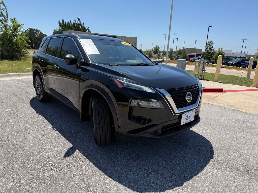 Thumbnail: 2021 Nissan Rogue - 3