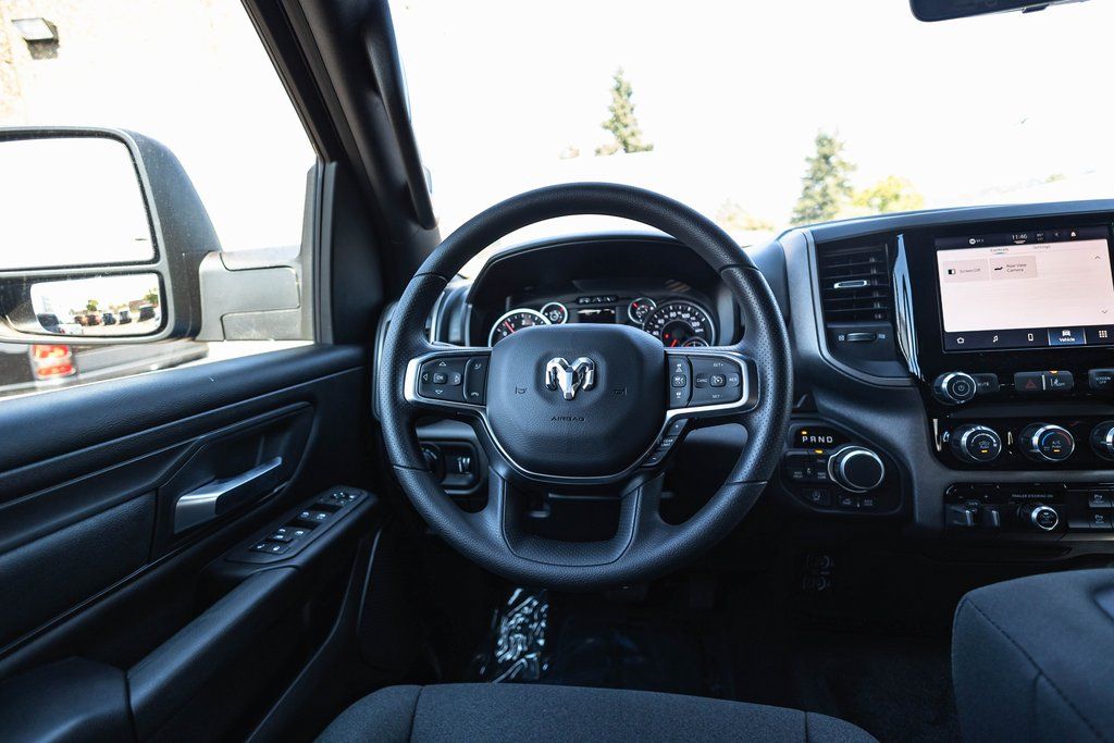 2026 Ram 1500 Tradesman thumbnail 26