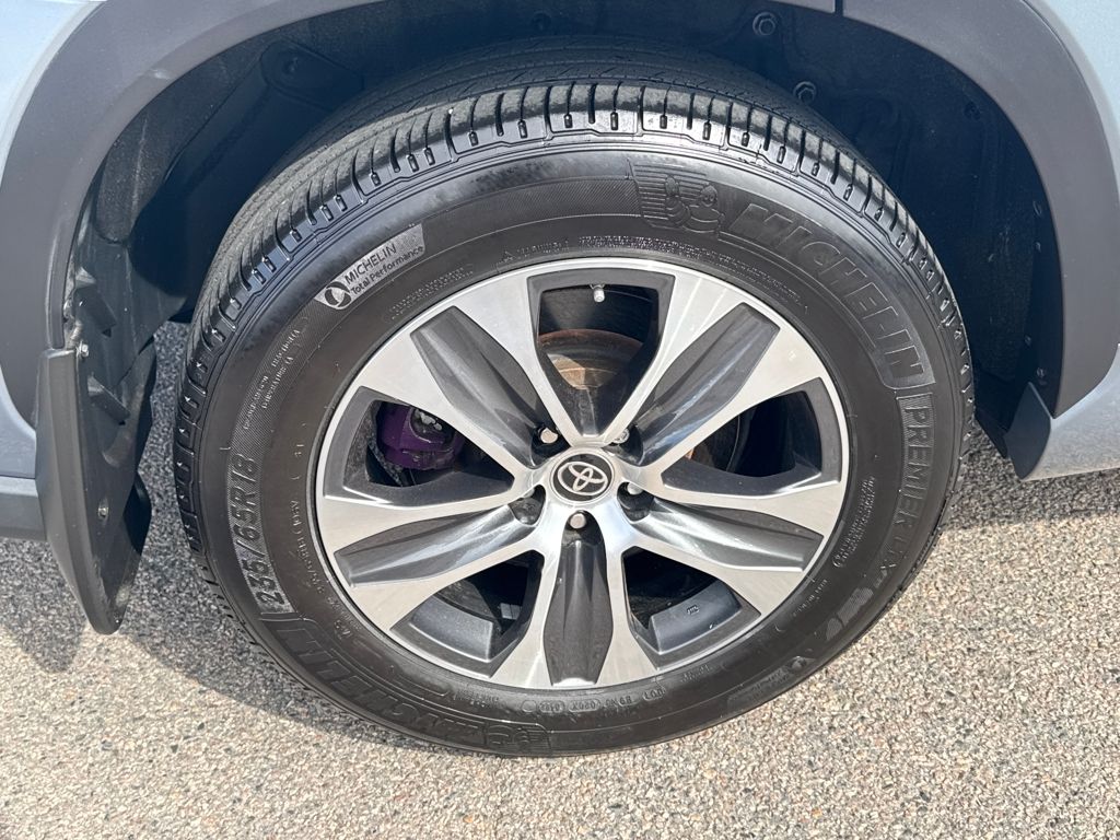 2022 Toyota Highlander XLE photo 43
