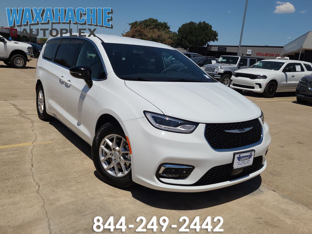 Bright White Clearcoat 2026 Chrysler Pacifica Minivan Front-Wheel Drive 9-Speed Automatic