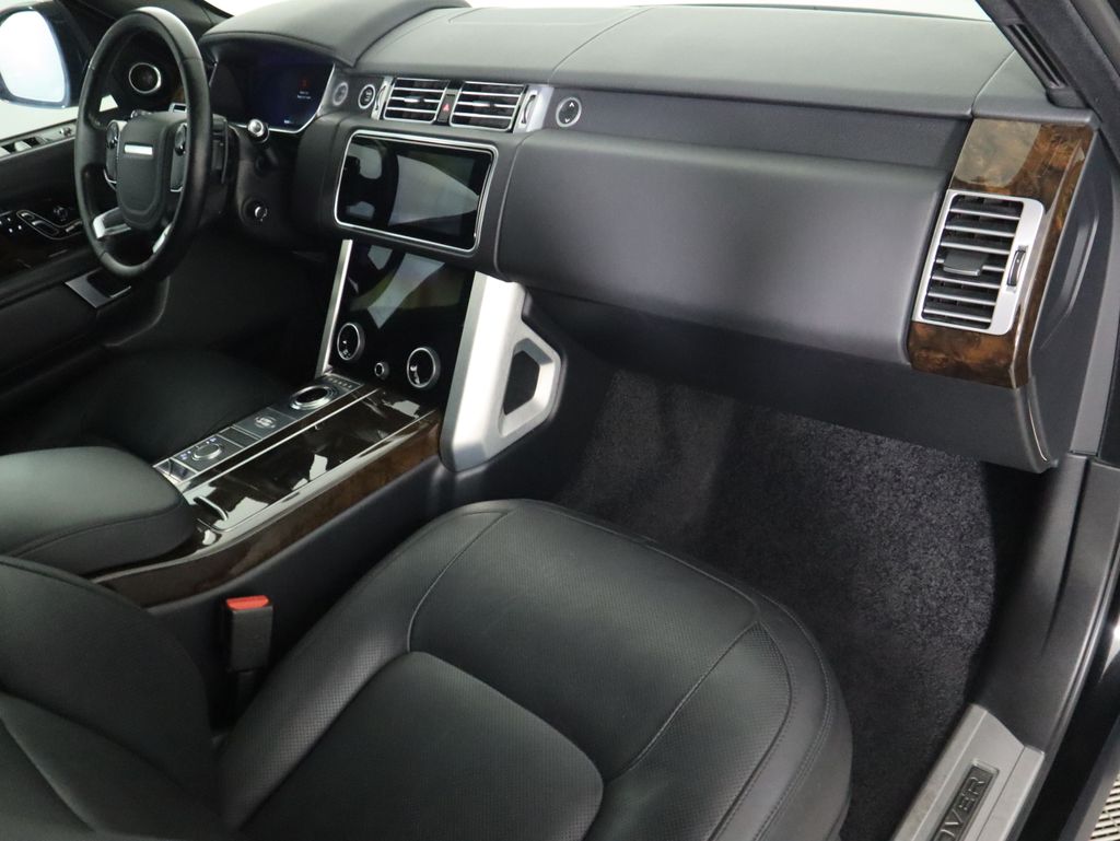 Thumbnail: 2020 Land Rover Range Rover - 17