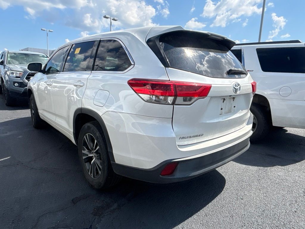 Used 2017 Toyota Highlander LE with VIN 5TDZARFH1HS026086 for sale in Brandon, MS
