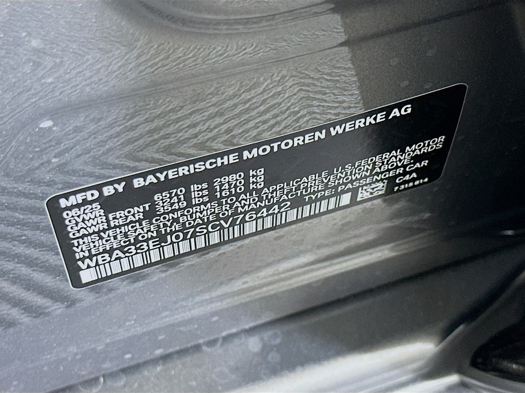 Thumbnail: 2025 BMW 7 Series - 24