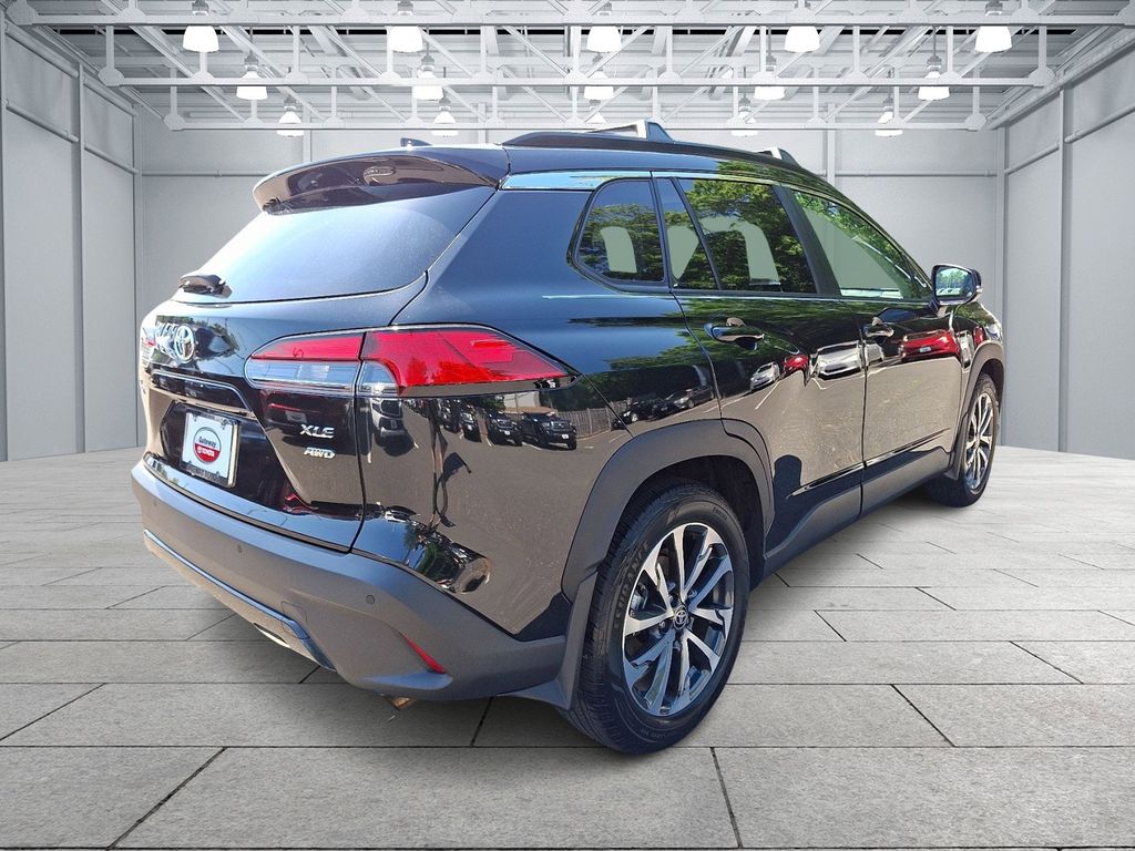 Thumbnail: 2022 Toyota Corolla Cross - 4