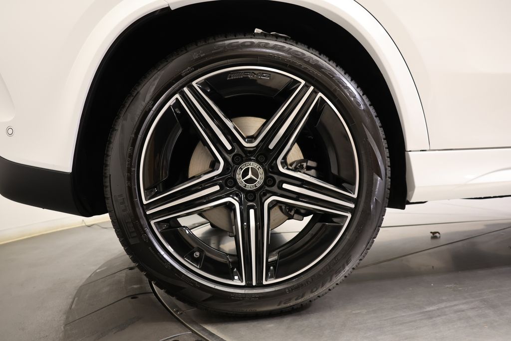 Thumbnail: 2026 Mercedes-Benz GLE - 13