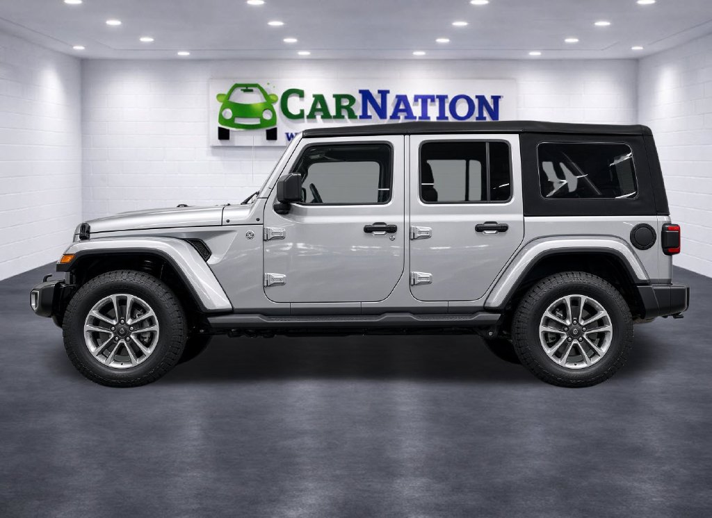 2015 Jeep Wrangler Unlimited Sahara - Image 3