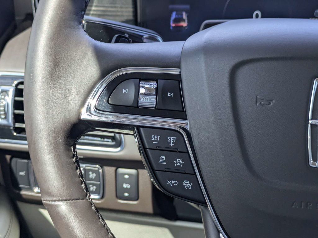 2022 Lincoln Navigator Black Label L