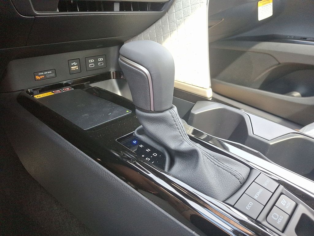 2025 Toyota Camry XLE 7
