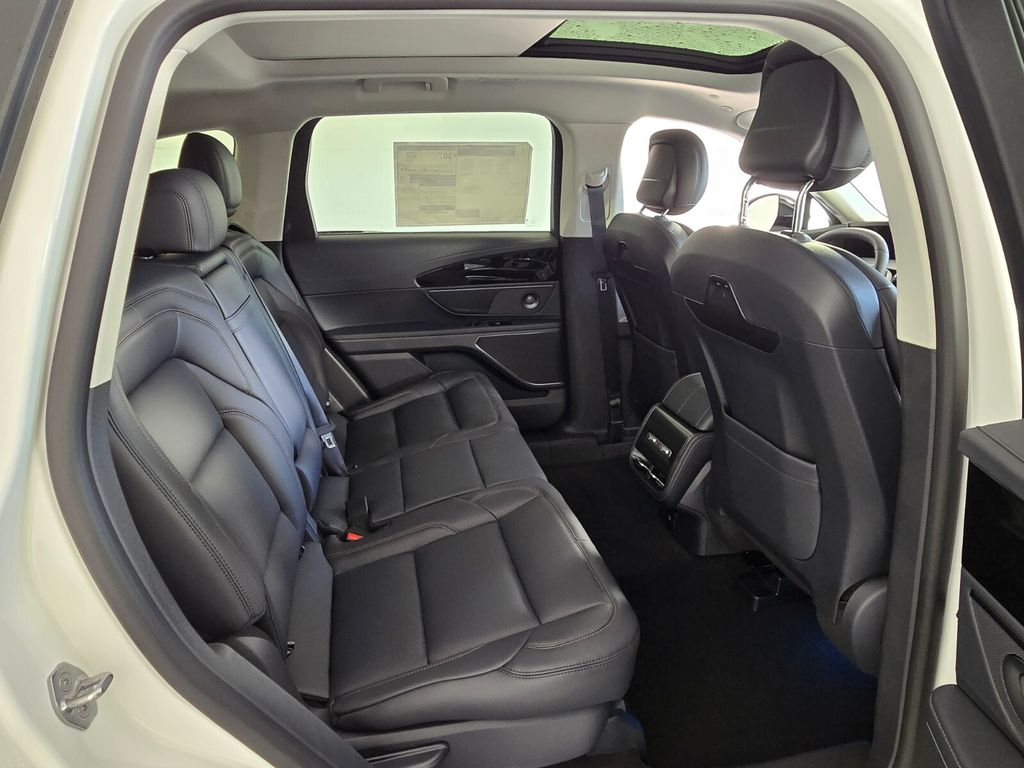 new 2026 Lincoln Nautilus car, priced at $61,670