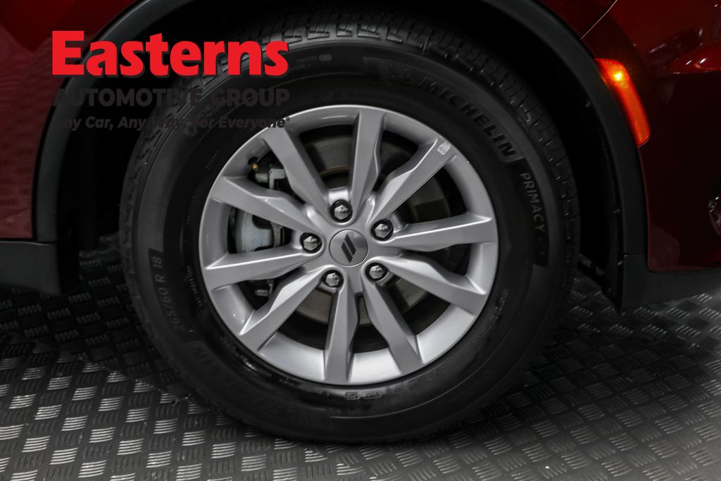 Used 2023 Red Dodge SXT image 29