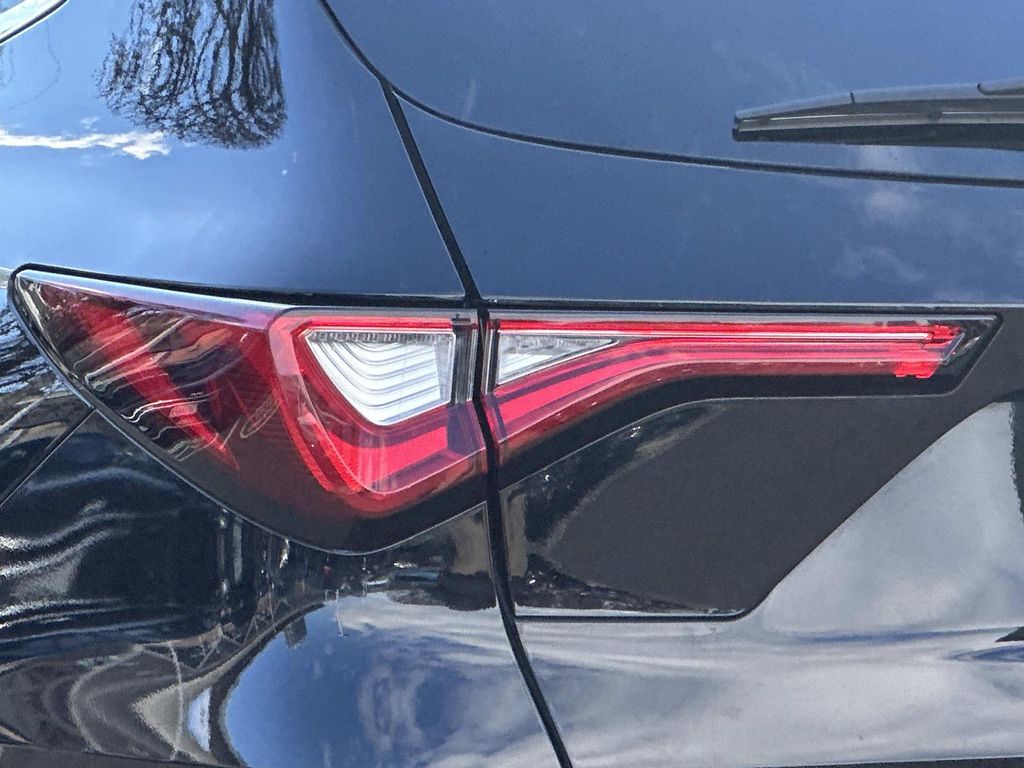 Thumbnail: 2022 Acura MDX - 12