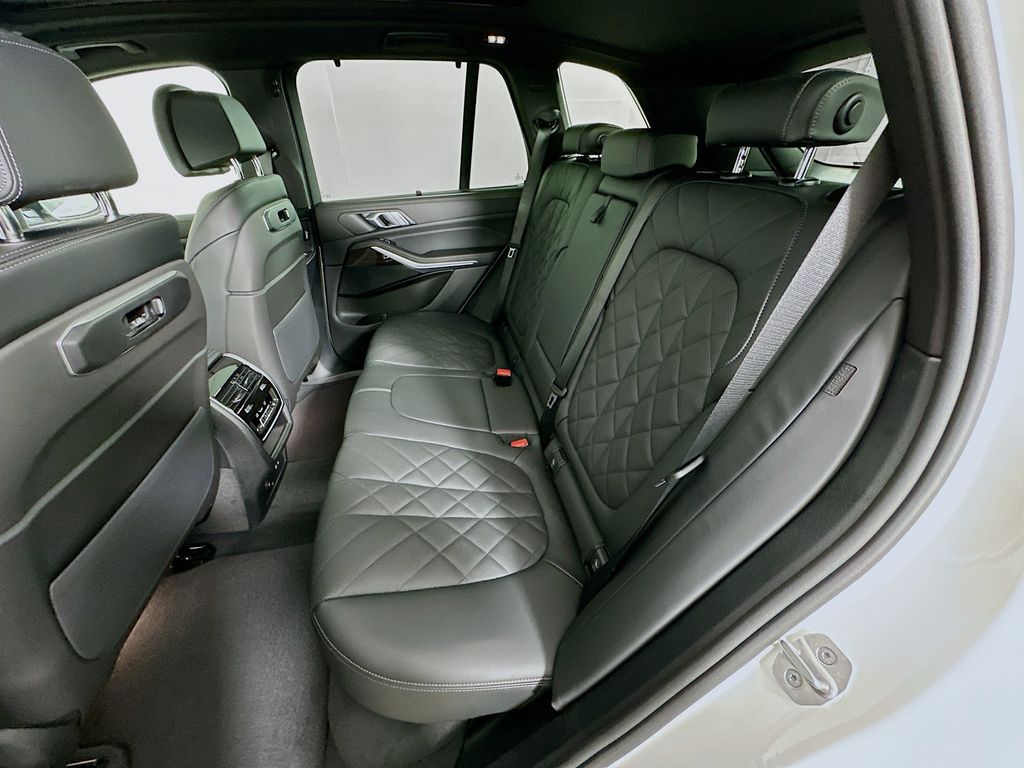 2026 BMW X5 sDrive40i 17