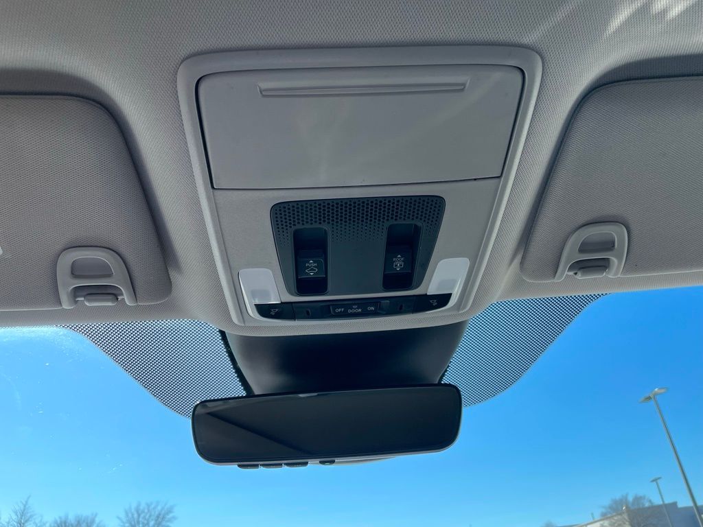 Thumbnail: 2023 Honda Pilot - 16