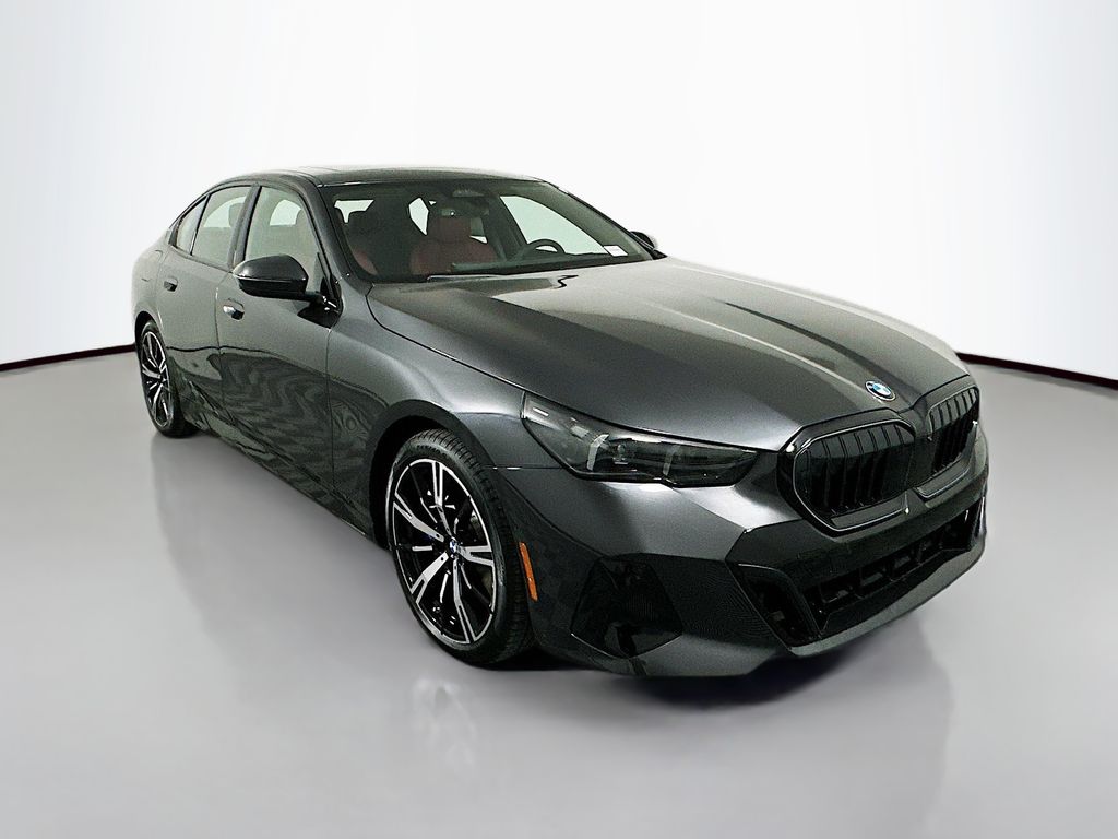 Thumbnail: 2026 BMW 5 Series - 3