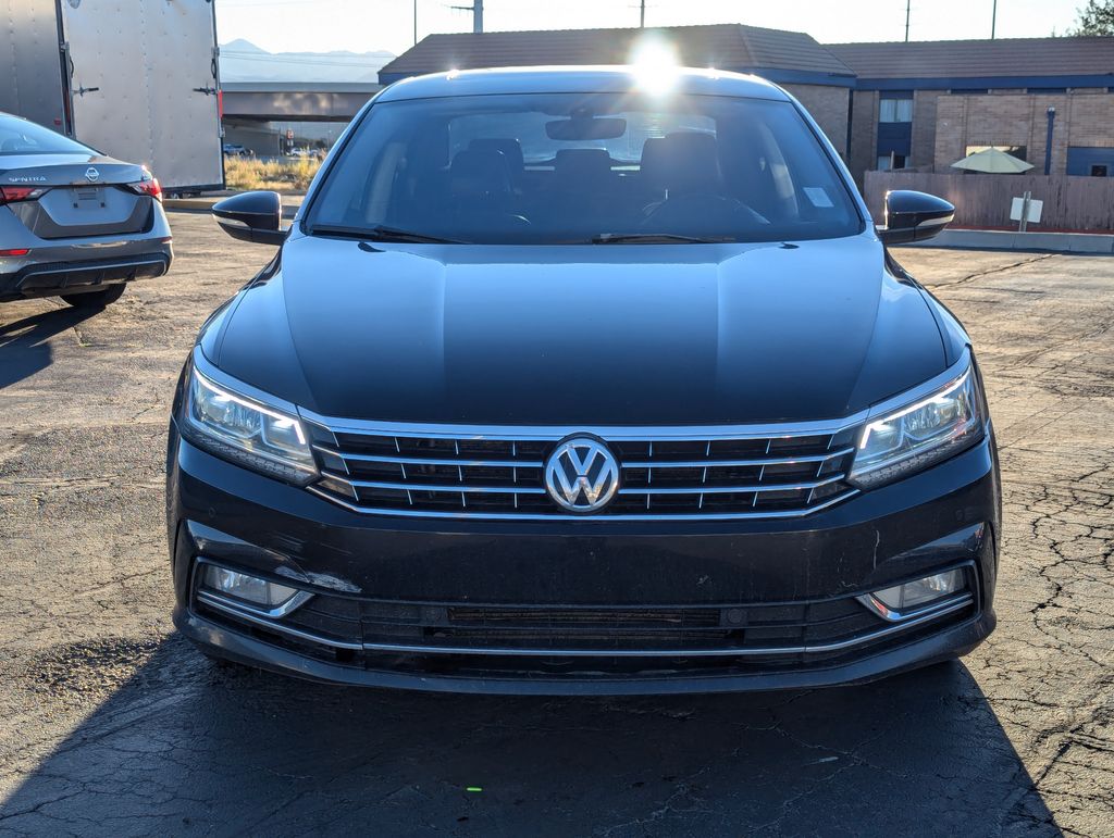 2017 Volkswagen Passat 1.8T SE 10